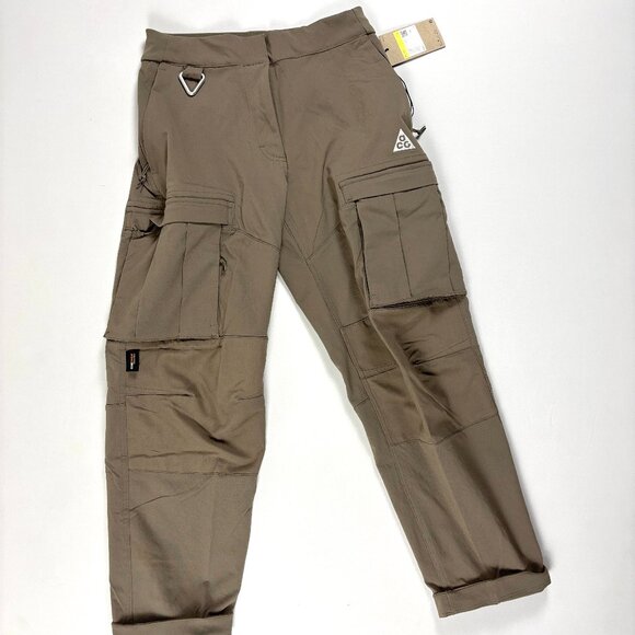 Nike ACG Womens Smith Summit Cargo Pants Sz S NWT High Rise Crop Length